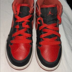 Jordan 1 Mid size 12 boy basketball shoe